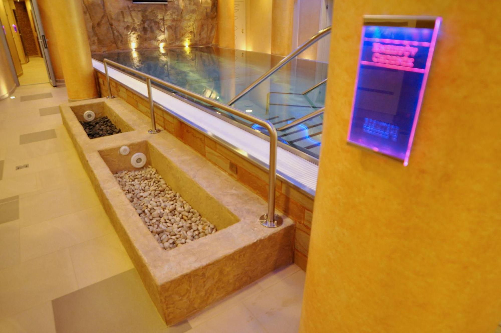 Boutique Hotel Ambiente ****+ Karlsbad Eksteriør billede