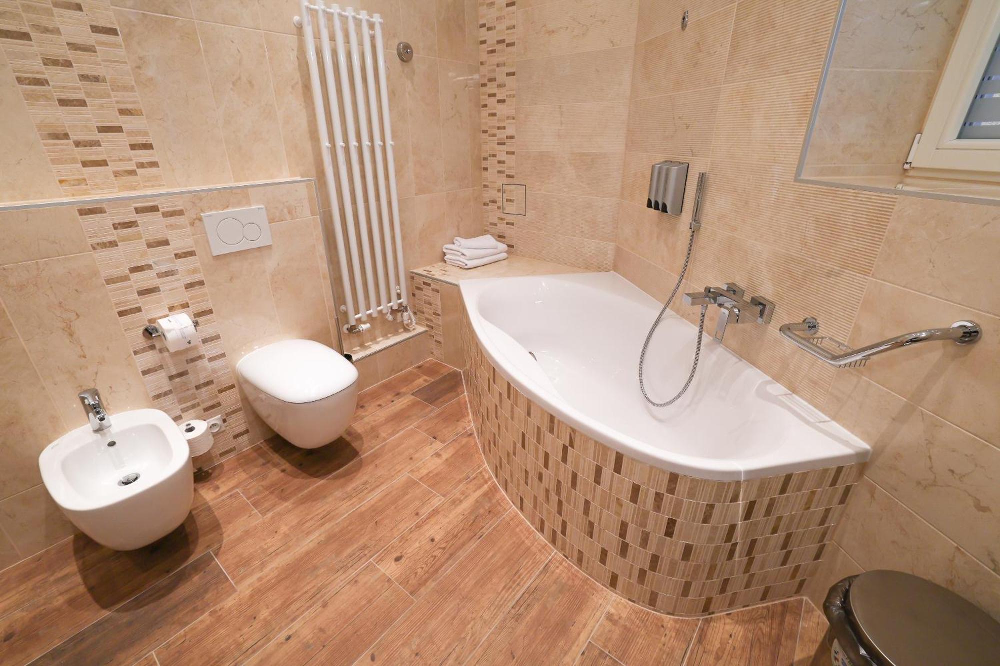 Boutique Hotel Ambiente ****+ Karlsbad Eksteriør billede