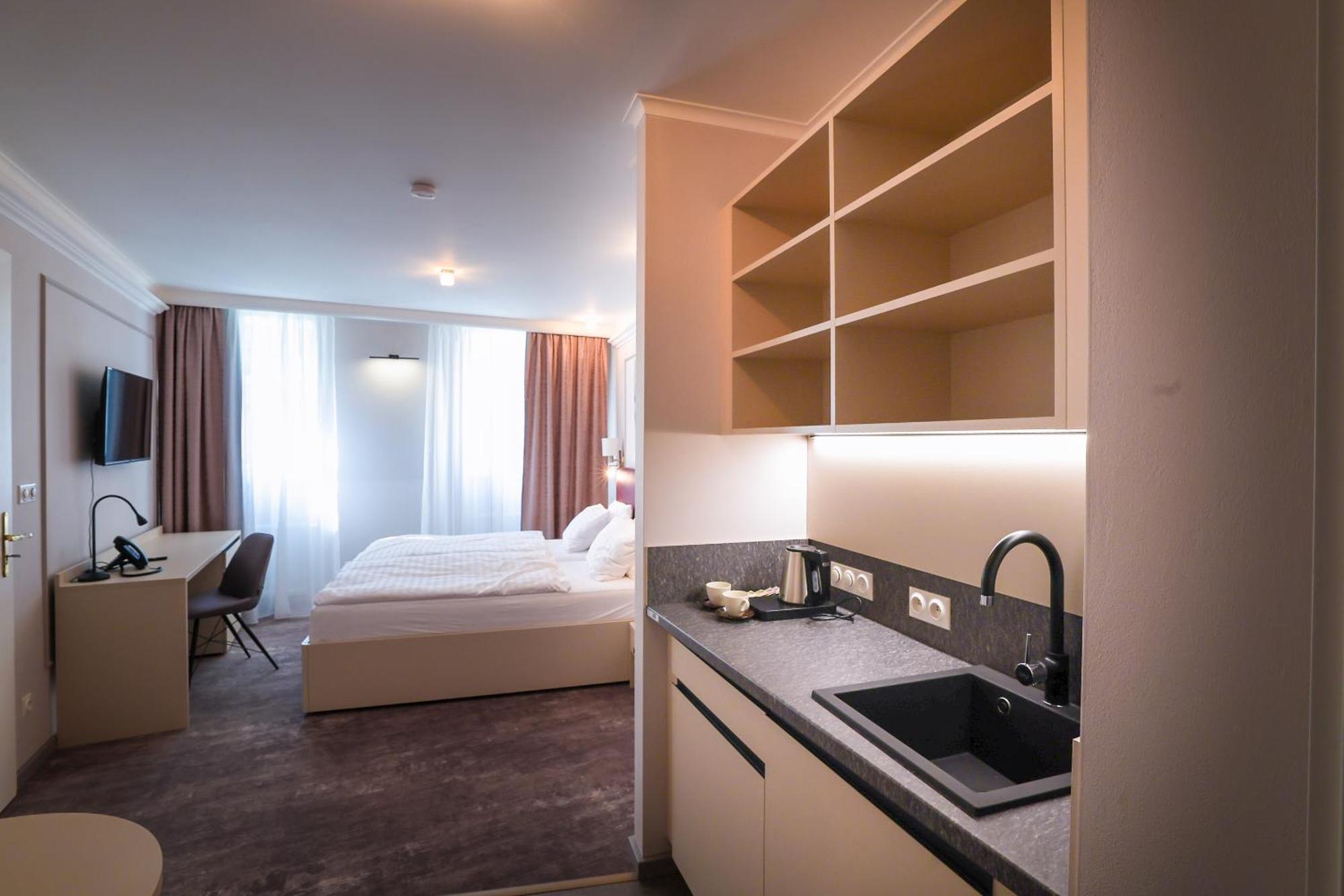 Boutique Hotel Ambiente ****+ Karlsbad Eksteriør billede