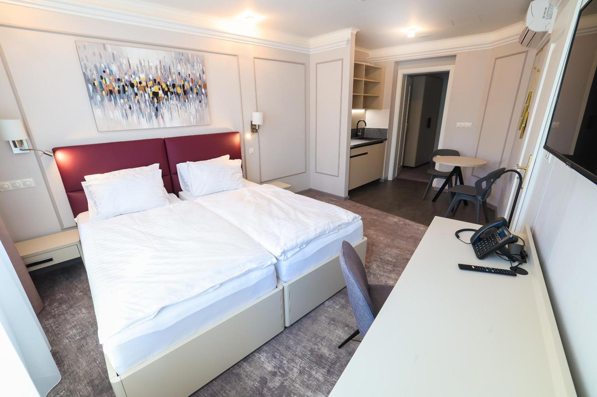 Boutique Hotel Ambiente ****+ Karlsbad Eksteriør billede