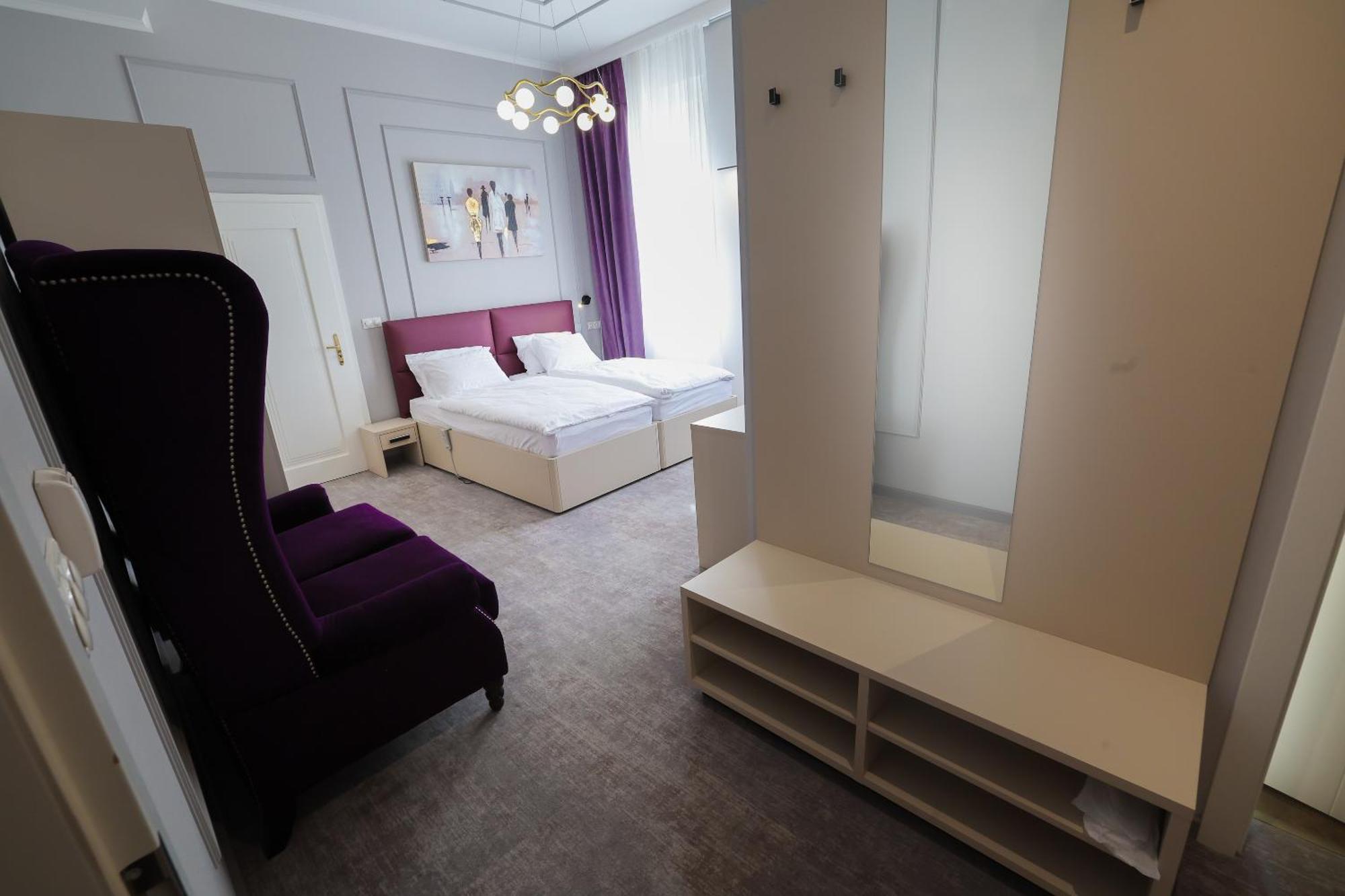 Boutique Hotel Ambiente ****+ Karlsbad Eksteriør billede