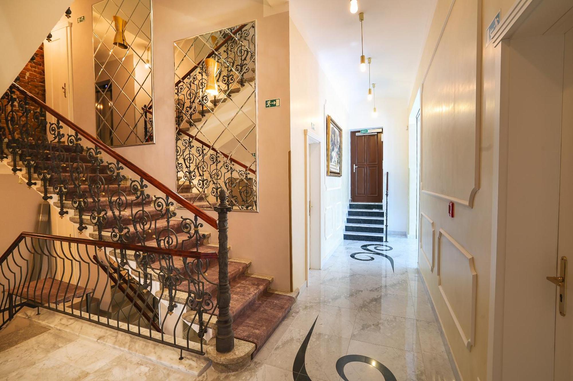 Boutique Hotel Ambiente ****+ Karlsbad Eksteriør billede