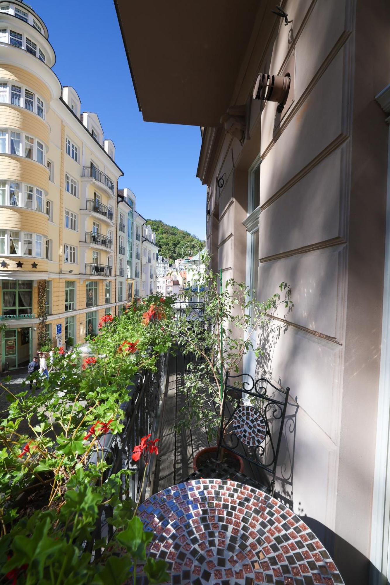 Boutique Hotel Ambiente ****+ Karlsbad Eksteriør billede